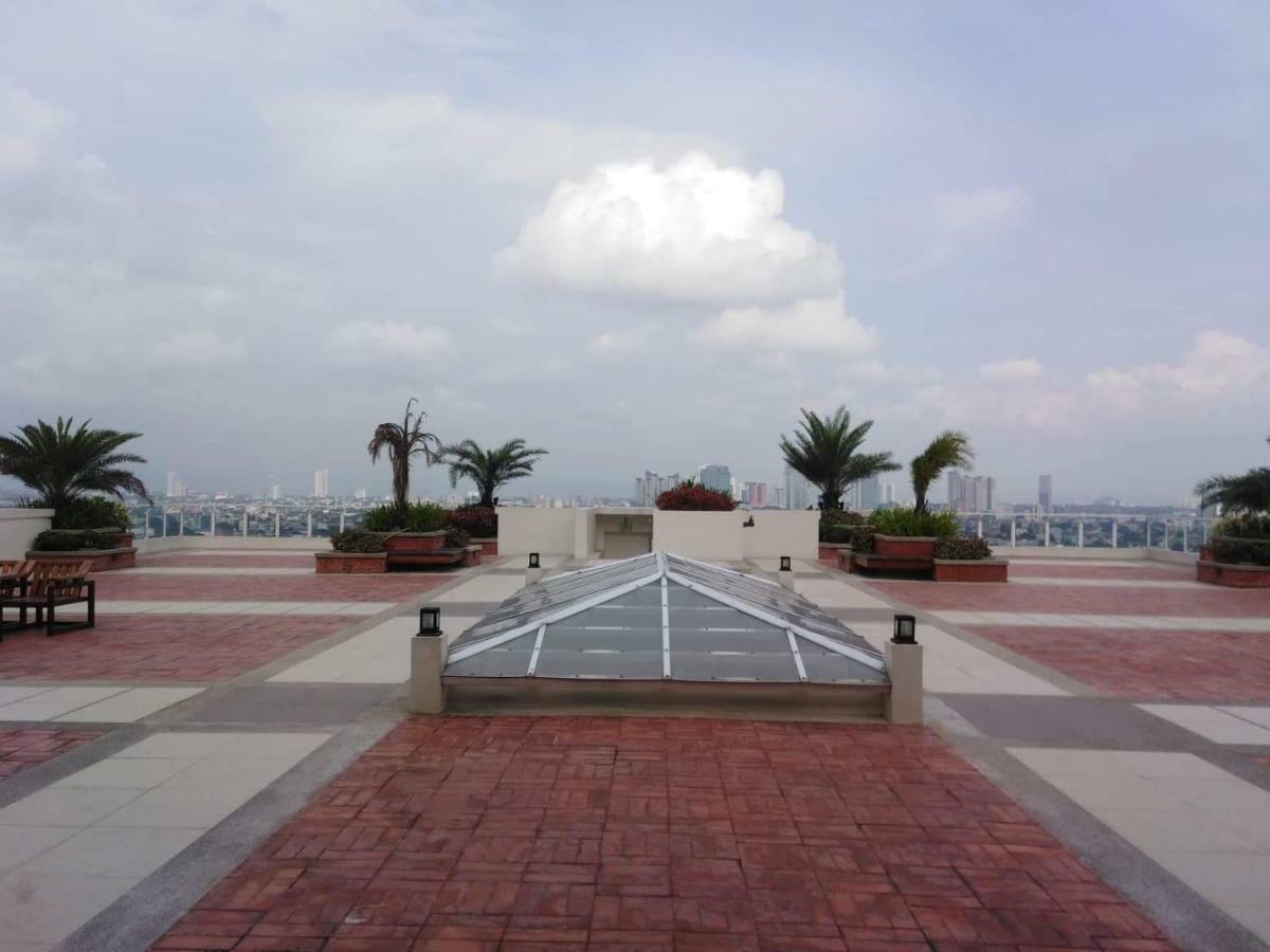 Viera Residence Manila Dış mekan fotoğraf
